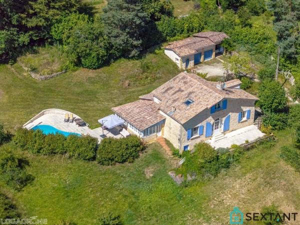 MAISON DE CHARME, EN PIERRRES AVEC VUE PANORAMIQUE
