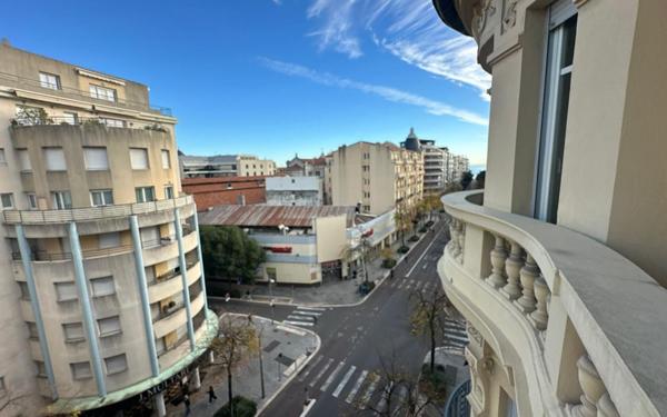 Appartement à vendre    3 pièces • 76,12 m2 Nice