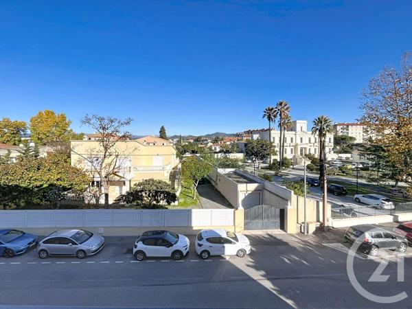 Appartement F2 à vendre  2 pièces - 43 m2 FREJUS - 83