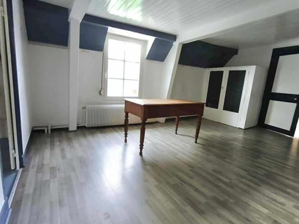 CAOURS - Ancien corps de ferme 168 m²