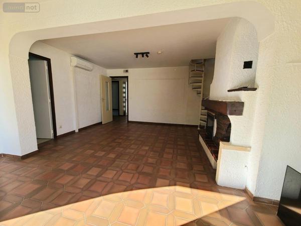 Maison à vendre à Pierrelatte dans la Drôme (26700), ref : 26060-796