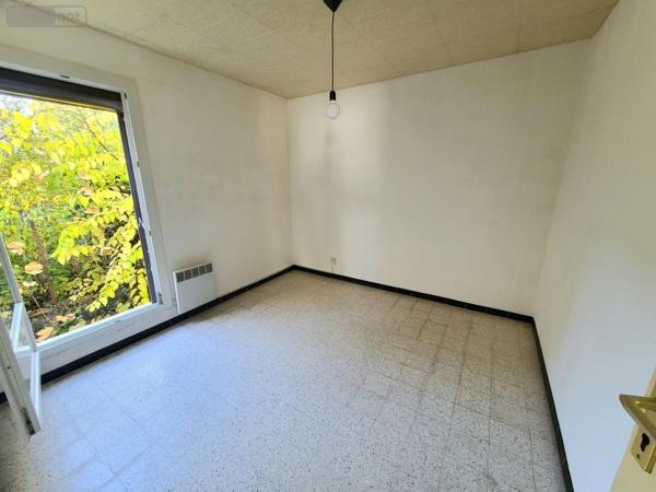 Maison à vendre à Pierrelatte dans la Drôme (26700), ref : 26060-796