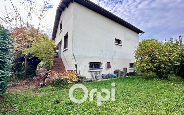 Maison à vendre    5 pièces •  Froges