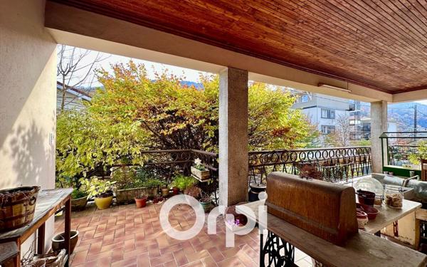 Maison à vendre    5 pièces •  Froges