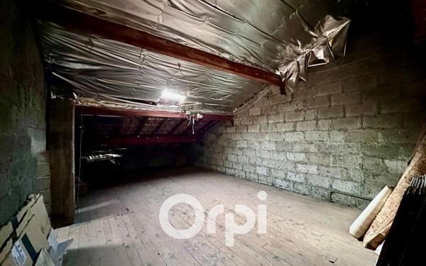 Maison à vendre    5 pièces •  Froges