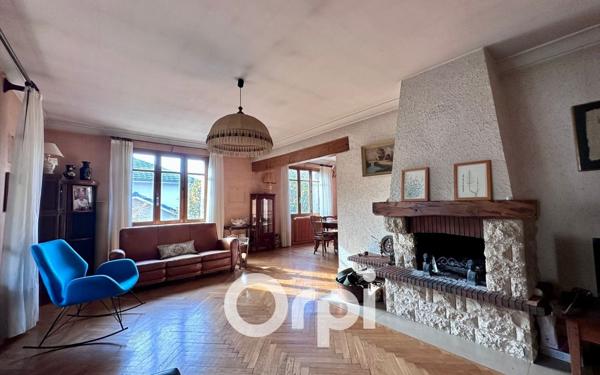 Maison à vendre    5 pièces •  Froges