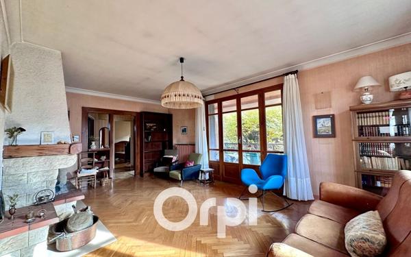 Maison à vendre    5 pièces •  Froges