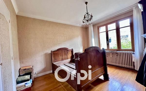 Maison à vendre    5 pièces •  Froges