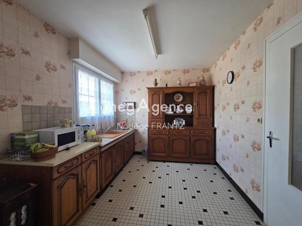 Maison à SAINT-JEAN-D'ANGELY, 17400 - 6 pièces 112m²