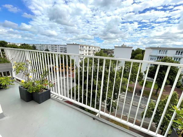 Vente
                Appartement102 m² - 5 Pièces -
                    CAEN (14000)