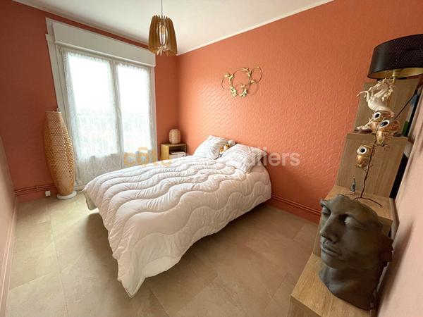 Vente
                Appartement102 m² - 5 Pièces -
                    CAEN (14000)