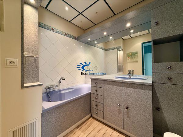 APPARTEMENT T3 MEUBLÉ - LA ROCHELLE  La rochelle