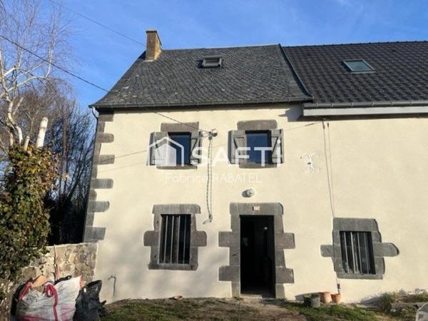 Corps de ferme de 129 m2 avec grange et terrain de 2300 m2