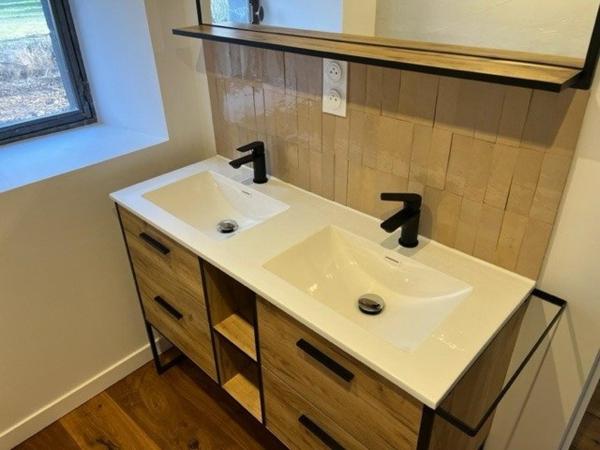 Corps de ferme de 129 m2 avec grange et terrain de 2300 m2