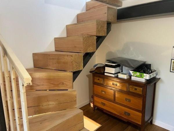 Corps de ferme de 129 m2 avec grange et terrain de 2300 m2