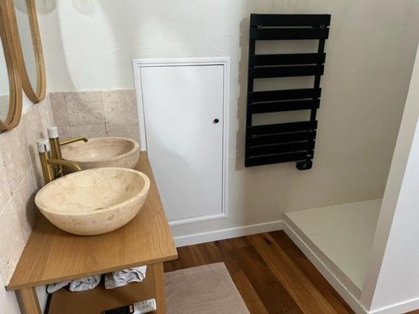 Corps de ferme de 129 m2 avec grange et terrain de 2300 m2