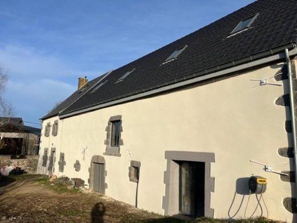 Corps de ferme de 129 m2 avec grange et terrain de 2300 m2