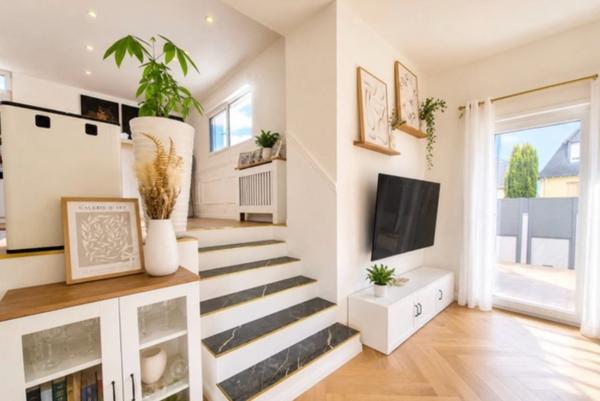PROCHE GARE - BELLE MAISON DE 6 PIECES PRINCIPALES Laval