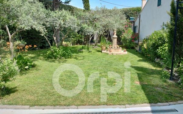 Maison à vendre    10 pièces •  L'Isle-sur-la-Sorgue