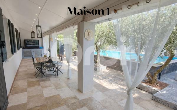 Maison à vendre    10 pièces •  L'Isle-sur-la-Sorgue