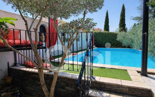 Maison à vendre    10 pièces •  L'Isle-sur-la-Sorgue