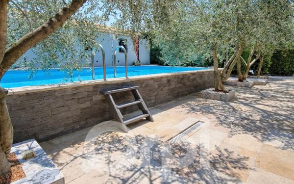 Maison à vendre    10 pièces •  L'Isle-sur-la-Sorgue