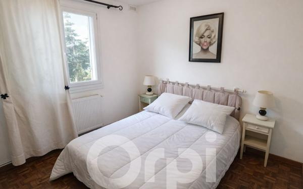 Maison à vendre    10 pièces •  L'Isle-sur-la-Sorgue