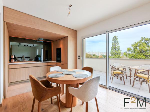 T3 MEUBLE AVEC BALCON, ROOFTOP PRIVATIF ET GARAGE A LOUER A CALUIRE