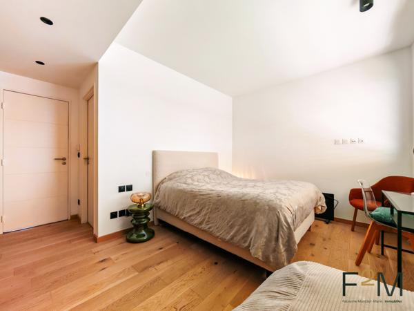 T3 MEUBLE AVEC BALCON, ROOFTOP PRIVATIF ET GARAGE A LOUER A CALUIRE