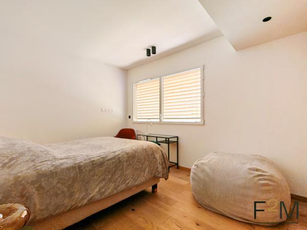 T3 MEUBLE AVEC BALCON, ROOFTOP PRIVATIF ET GARAGE A LOUER A CALUIRE