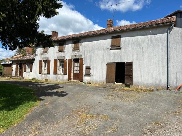 Longère à rénover et dépendances