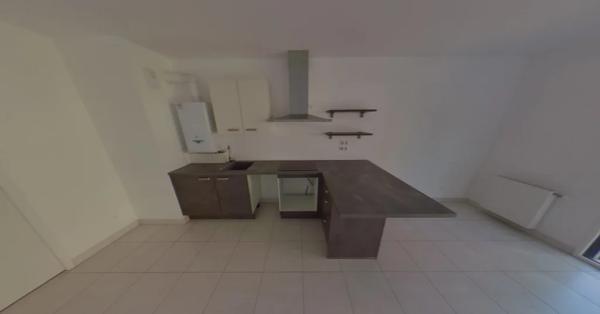 APPARTEMENT T3 A LOUER - LYON 3EME ARRONDISSEMENT Jules Verne-Acacias 65.45 m 2 1 070 € charges comprises par mois