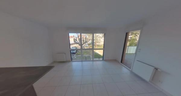 APPARTEMENT T3 A LOUER - LYON 3EME ARRONDISSEMENT Jules Verne-Acacias 65.45 m 2 1 070 € charges comprises par mois