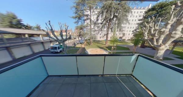 APPARTEMENT T3 A LOUER - LYON 3EME ARRONDISSEMENT Jules Verne-Acacias 65.45 m 2 1 070 € charges comprises par mois