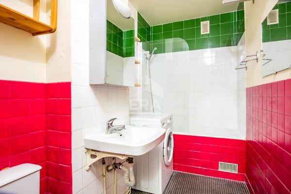 PARIS 75013 - Studio 26m²  avec balcon vue dégagée