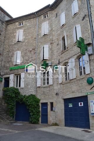 Immeuble 415 m2 avec local commercial libre