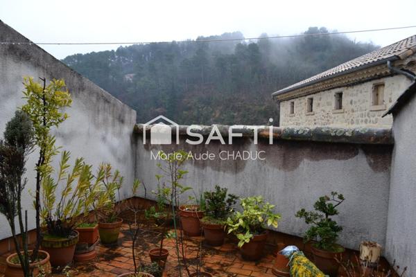 Immeuble 415 m2 avec local commercial libre