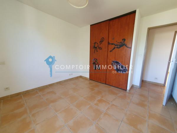 Appartement
                                                                                                                                                                                                                                                                                                                        5 pièce(s)                                                                                                                                                                                                          4 chambre(s)                                                                                                                                                                                                          103  m²