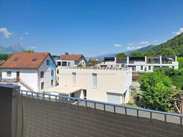 Appartement
                                                                                                                                                                                                                                                                                                                        3 pièce(s)                                                                                                                                                                                                          2 chambre(s)                                                                                                                                                                                                          71  m²