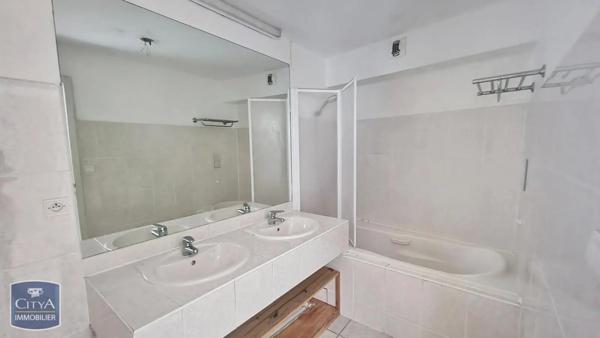 Appartement à louer 3 pièces 71.01m² Eckbolsheim (67201)