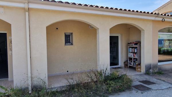 Saint-Siffret (30700) A louer local professionnel à Saint-Siffret