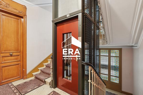 5 pièces Immeuble Haussmannien