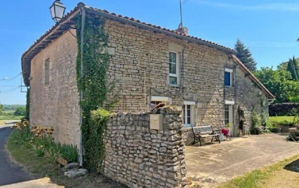 Vente Maison Nanteuil-en-vallee   