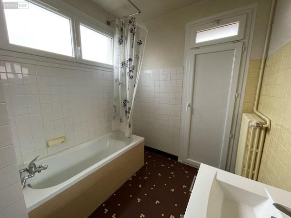 Immeuble de rapport à vendre à Ussel en Corrèze (19200), ref : UM 1199