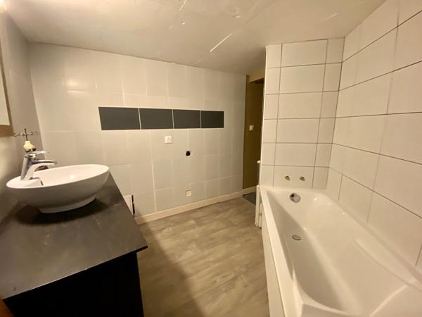 MAISON T4 - SECTEUR CENTRE-VILLE