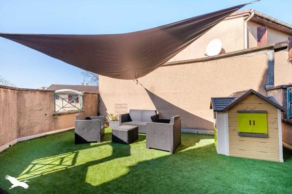 Maison à vendre |  Décines-Charpieu |  6 pièces | 144 m²