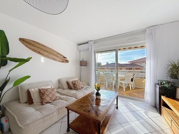 APPARTEMENT 2/3 PIECES AVEC TERRASSE ET PARKING