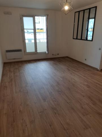 Appartement COURBEVOIE - 2 pièces - 52.30 m2