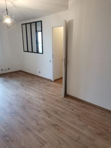 Appartement COURBEVOIE - 2 pièces - 52.30 m2