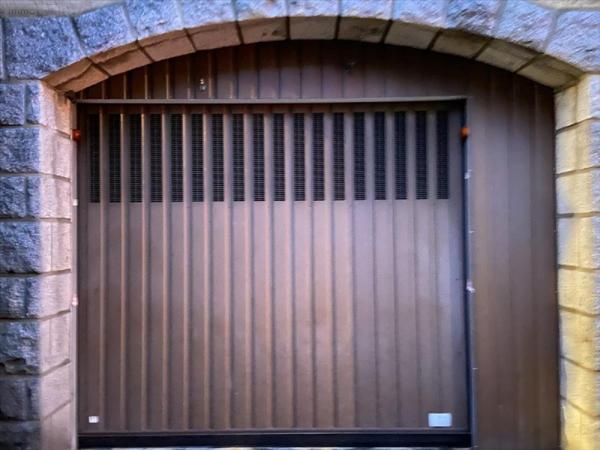 Garage - Parking à vendre à Aurillac dans le Cantal (15000), ref : 15061-1033924